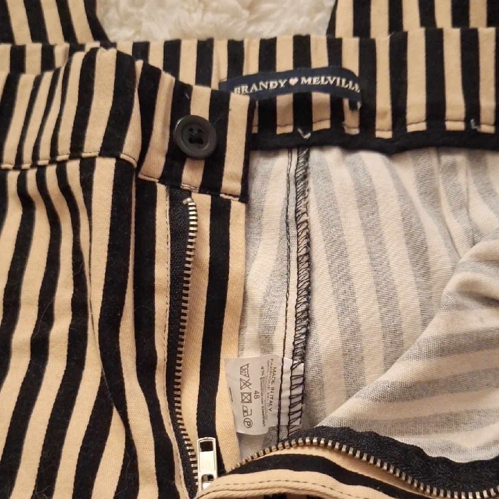 Brandy Melville Black and Cream Striped Shorts - Picture 7 of 10